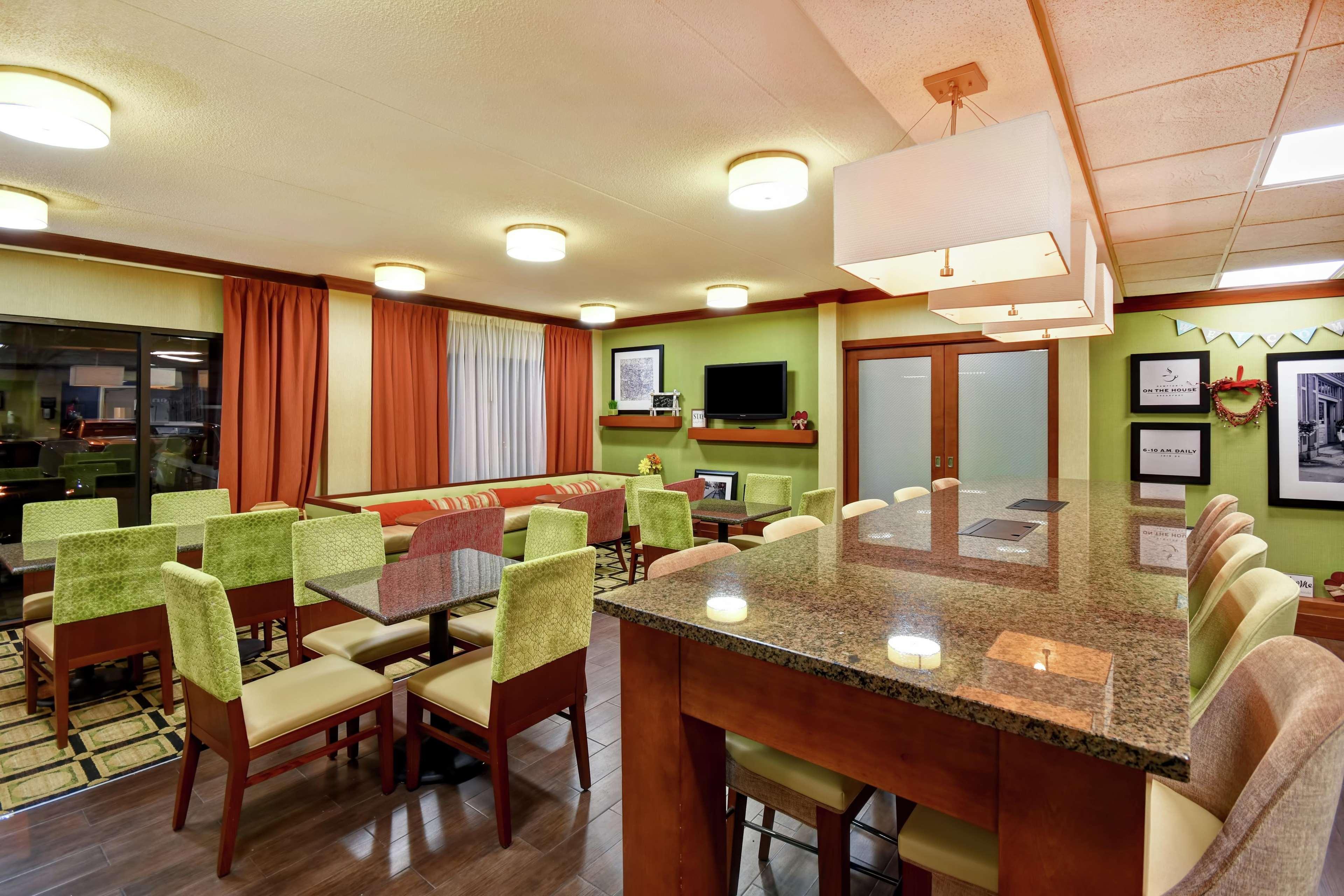 Hampton Inn St. Louis - Westport Мериленд Хайтс Екстериор снимка