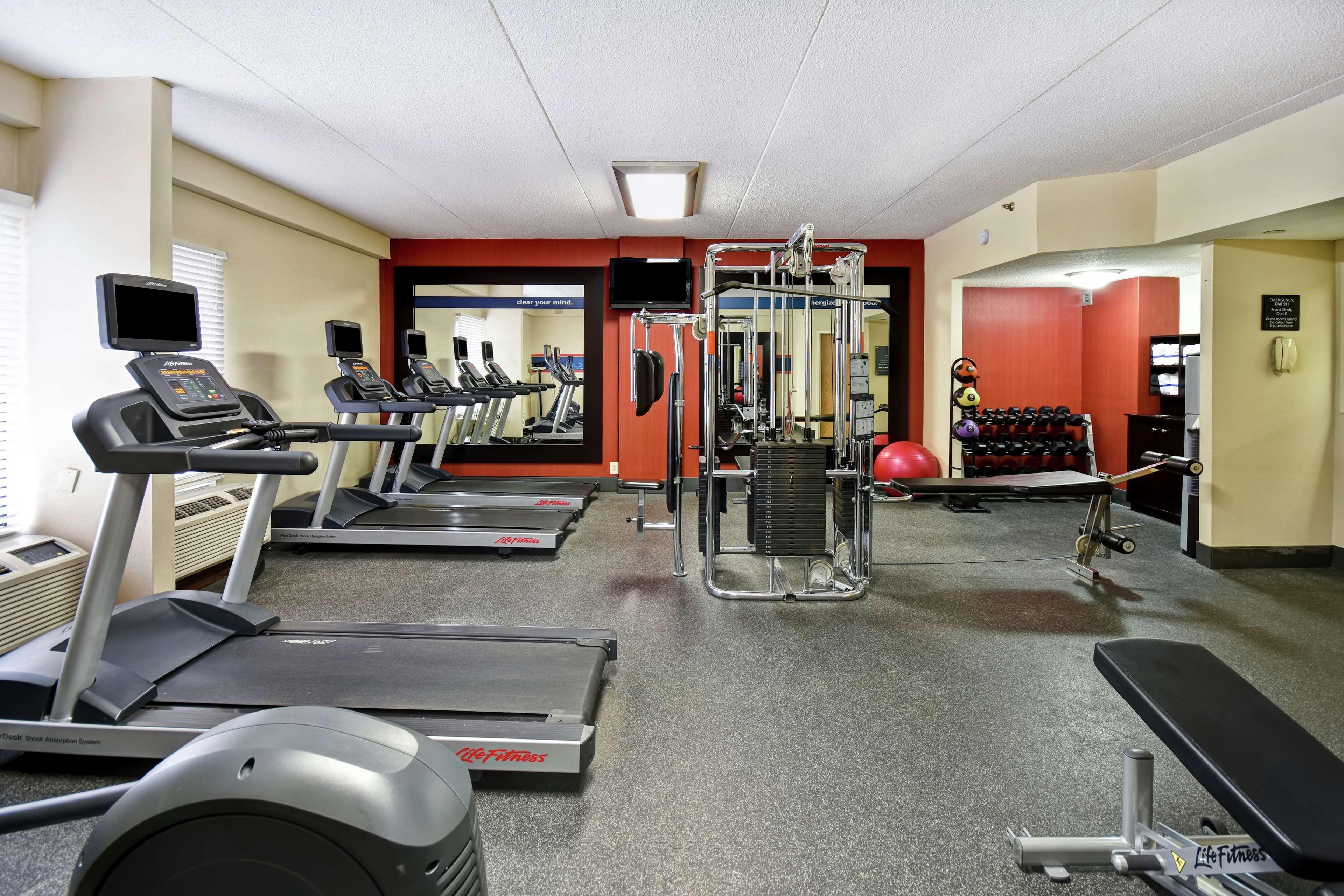 Hampton Inn St. Louis - Westport Мериленд Хайтс Екстериор снимка
