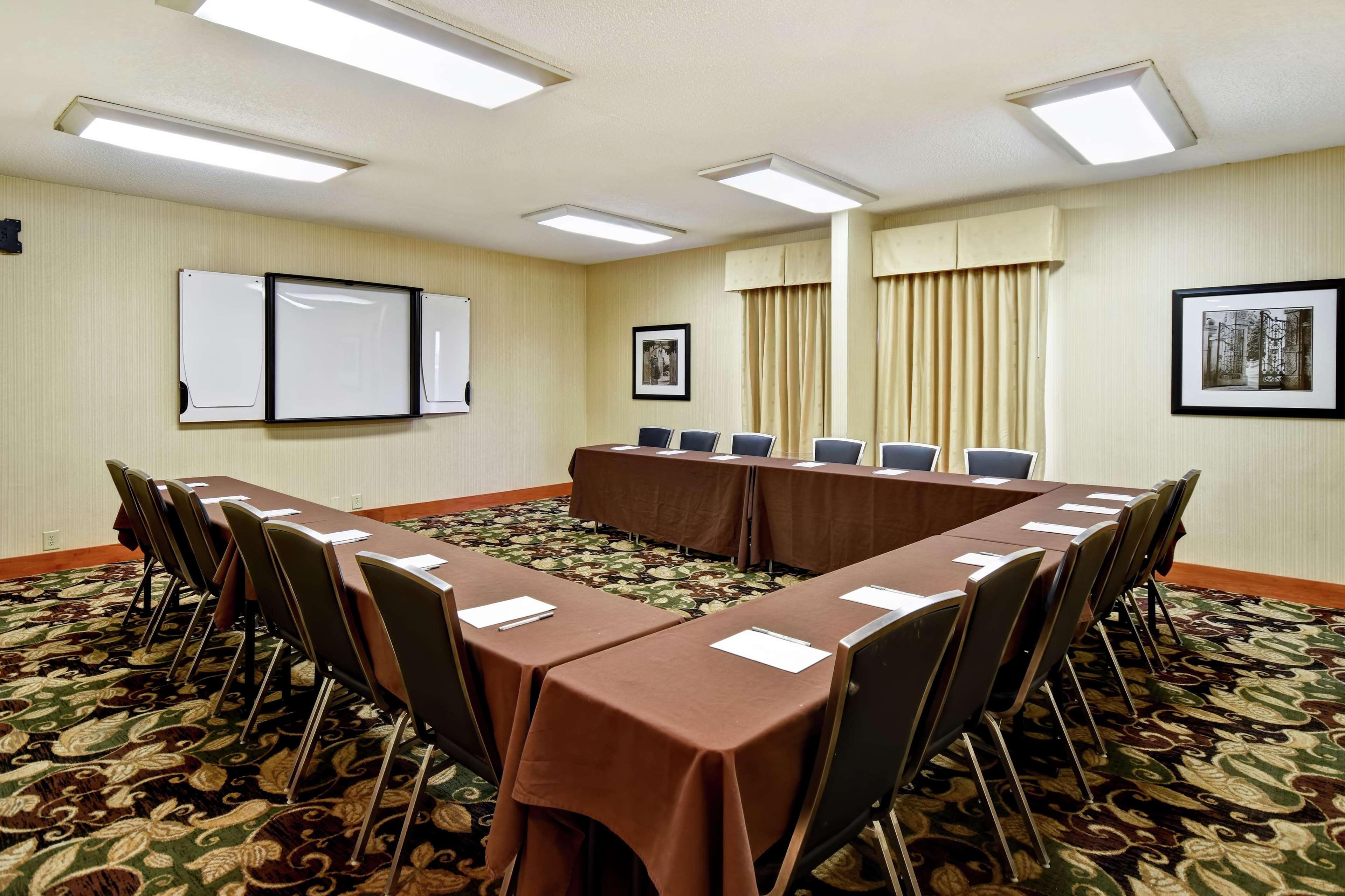 Hampton Inn St. Louis - Westport Мериленд Хайтс Екстериор снимка