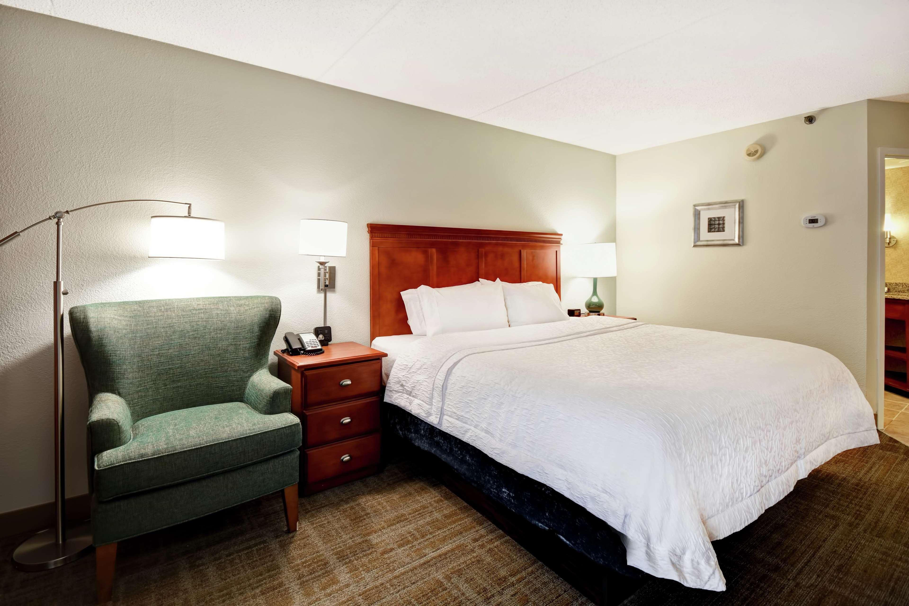 Hampton Inn St. Louis - Westport Мериленд Хайтс Екстериор снимка