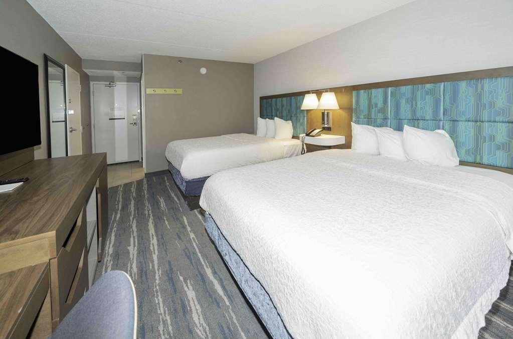 Hampton Inn St. Louis - Westport Мериленд Хайтс Стая снимка