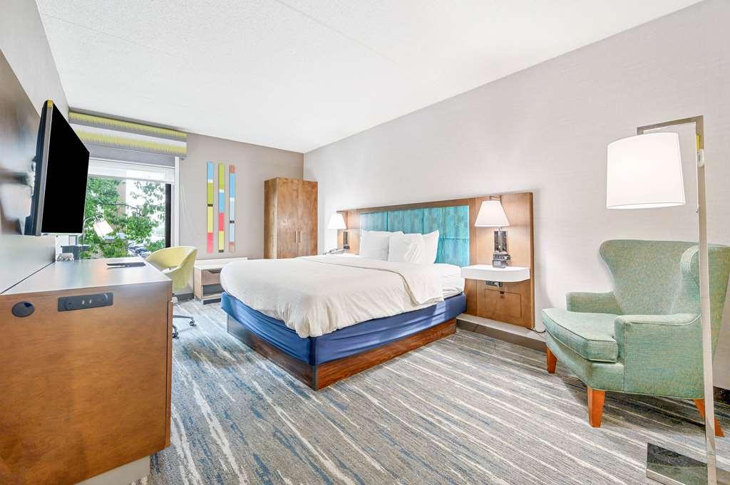 Hampton Inn St. Louis - Westport Мериленд Хайтс Стая снимка