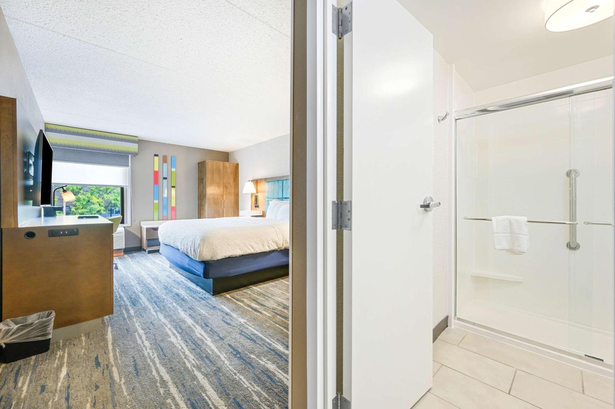 Hampton Inn St. Louis - Westport Мериленд Хайтс Екстериор снимка