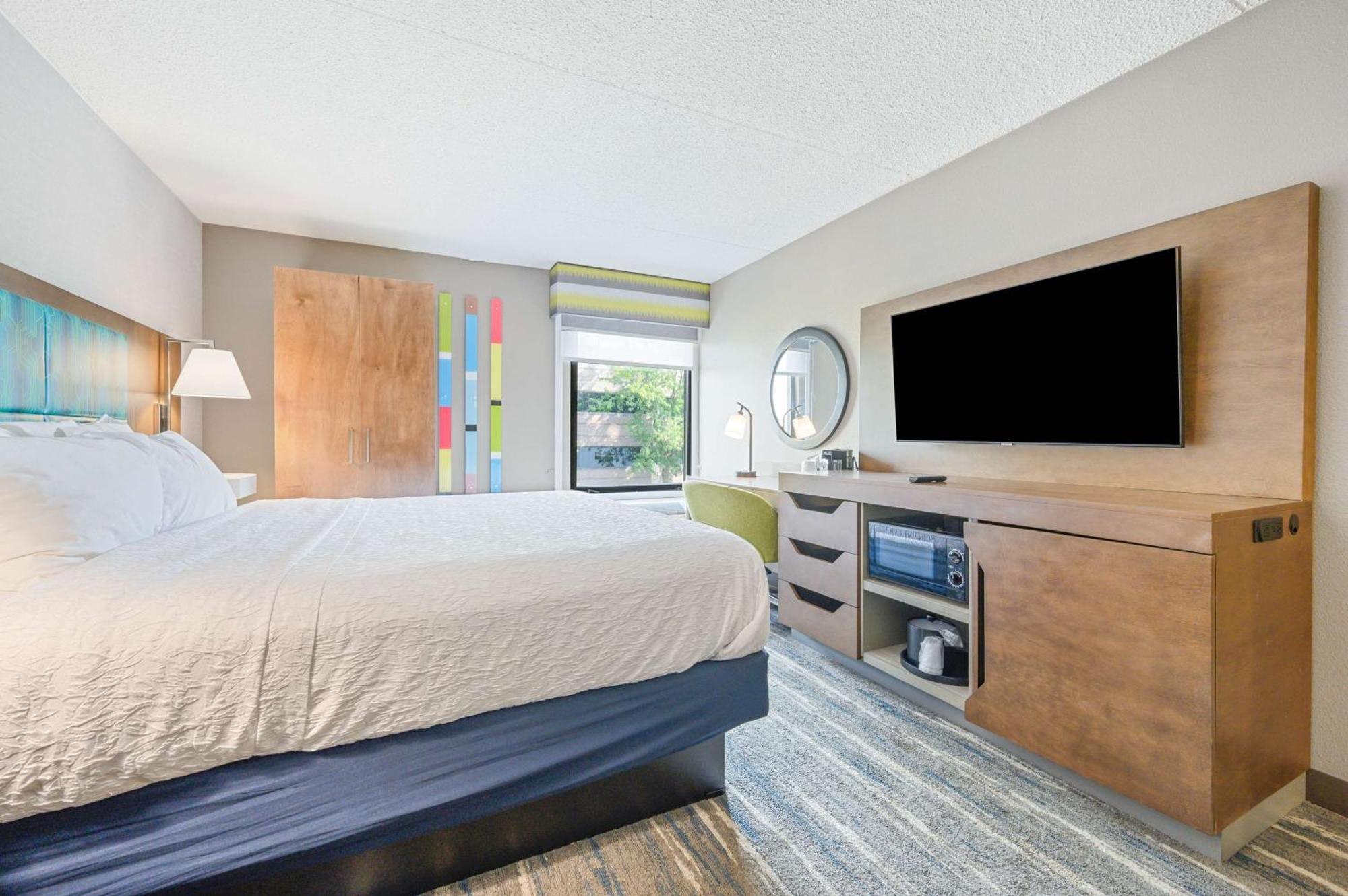 Hampton Inn St. Louis - Westport Мериленд Хайтс Екстериор снимка