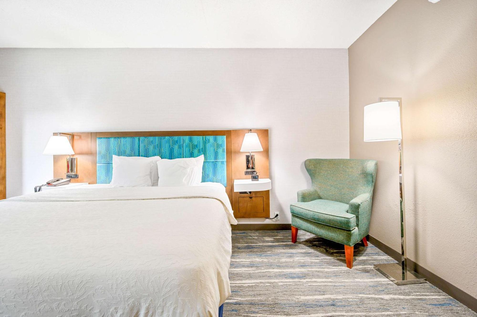 Hampton Inn St. Louis - Westport Мериленд Хайтс Екстериор снимка