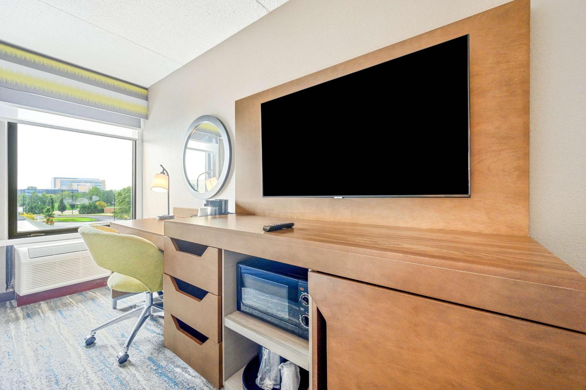 Hampton Inn St. Louis - Westport Мериленд Хайтс Екстериор снимка
