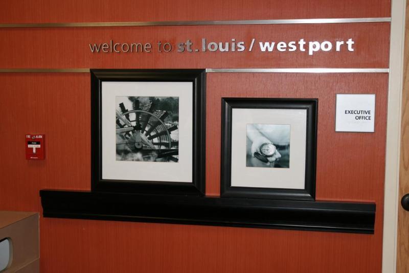 Hampton Inn St. Louis - Westport Мериленд Хайтс Екстериор снимка